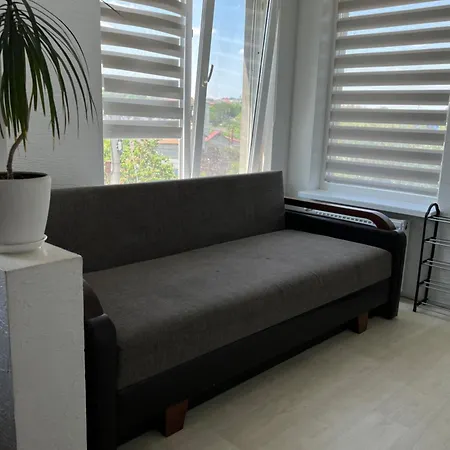 в 5 минутах от моря, черноморка, Apartman *