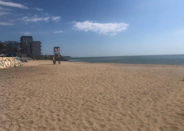 в 5 минутах от моря, черноморка, Apartment *