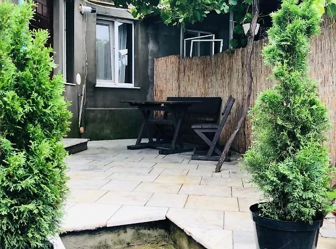 в 5 минутах от моря, черноморка, Apartment *